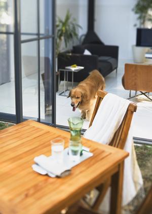 窓シャッターの設置は大阪の会社が便利